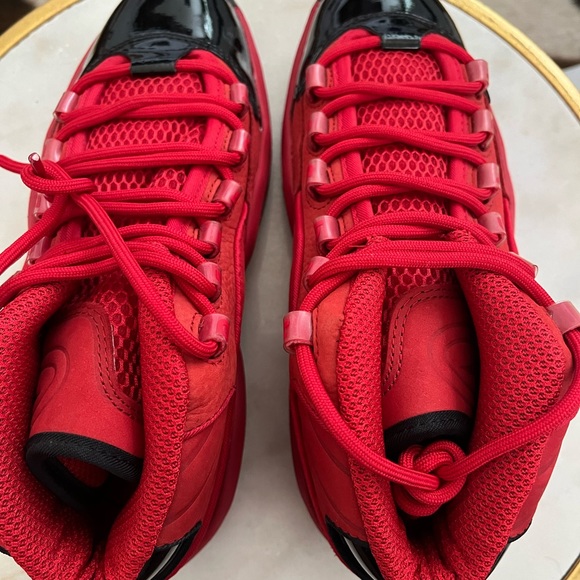 REEBOK QUESTION MID - BLACK/SCARLET/GOLD - Picture 5 of 5